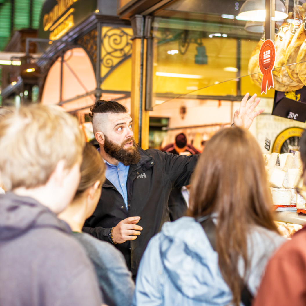 Discover the Flavors of Florence: Food Tour and Sant’ambrogio Market